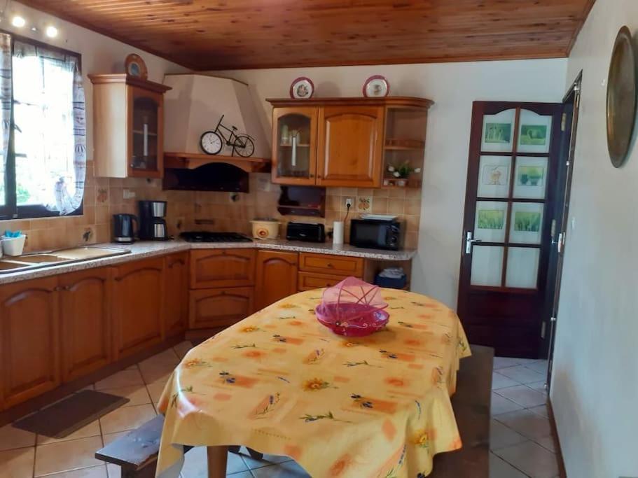 Charmante Maison Au Coeur Des 3 Montagnes Salazie Exterior foto